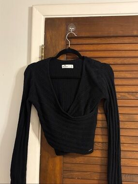 Hollister Black Ribbed V-Neck Wrap Sweater